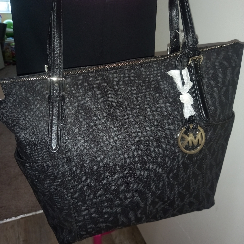 Large michael Kors logo tote bag with zipper